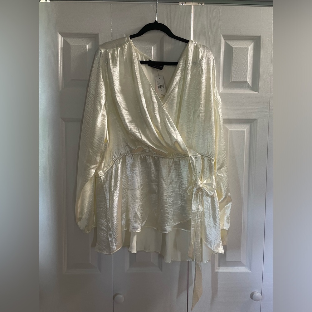 Lane Bryant Size 26 NWT Cream Wrap Blouse